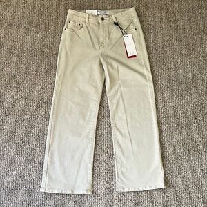 Q2 Classic Midrise Staight Leg Premium Denim Jeans